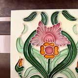 The Art Nouveau Tile, Une