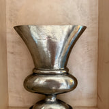 The Beaux Urn, Grande