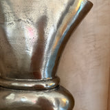 The Beaux Urn, Grande