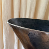 The Beaux Urn, Grande