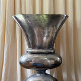 The Beaux Urn, Grande