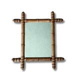 The Bamboo Mirror, Une