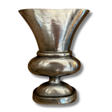 The Beaux Urn, Grande